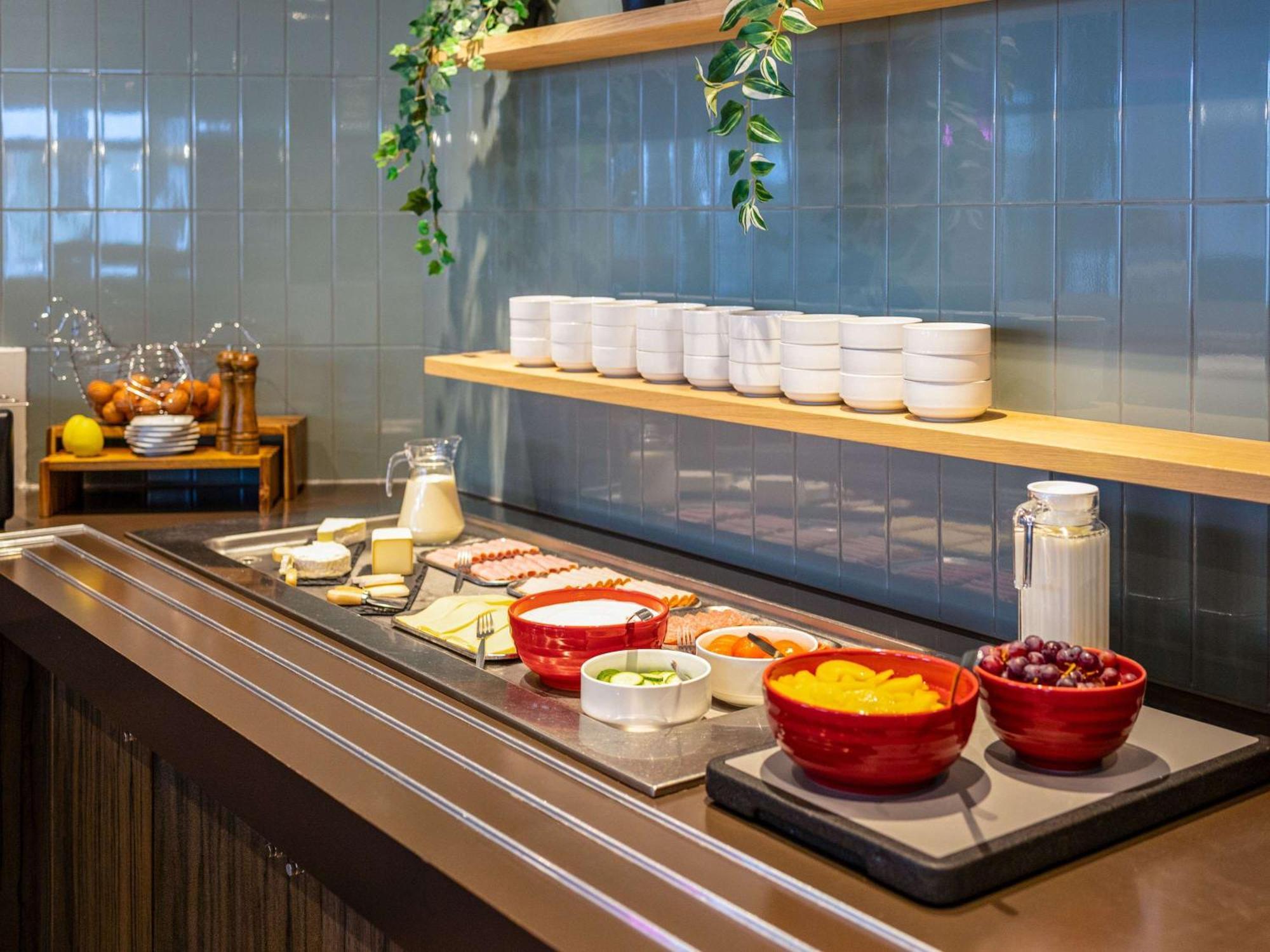 Ibis Styles Brussels Centre Stéphanie Hotel