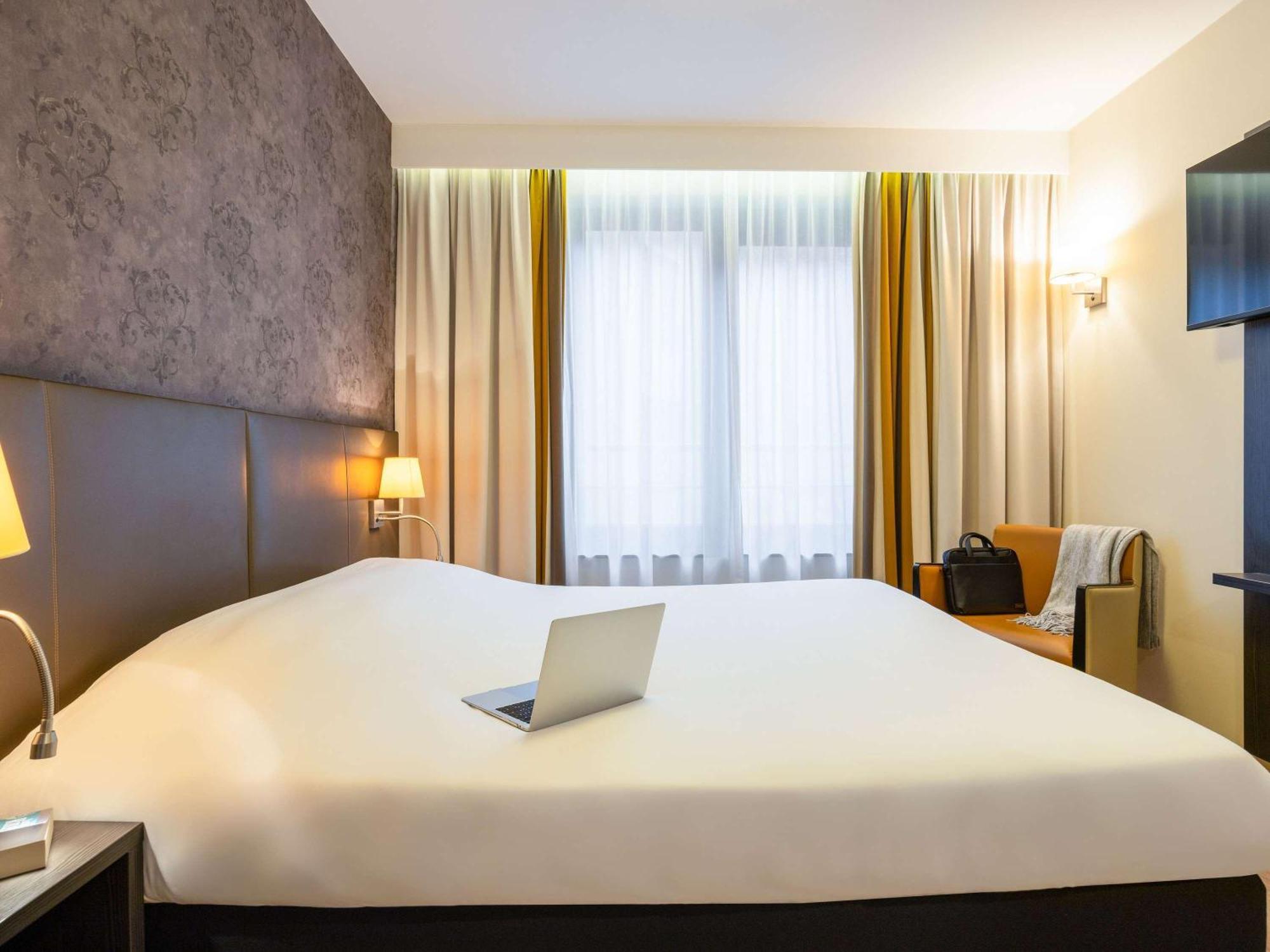 Ibis Styles Brussels Centre Stéphanie Hotel 3*